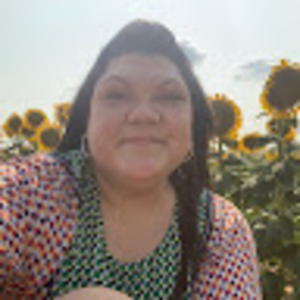 Meet your Posher, Adrianne